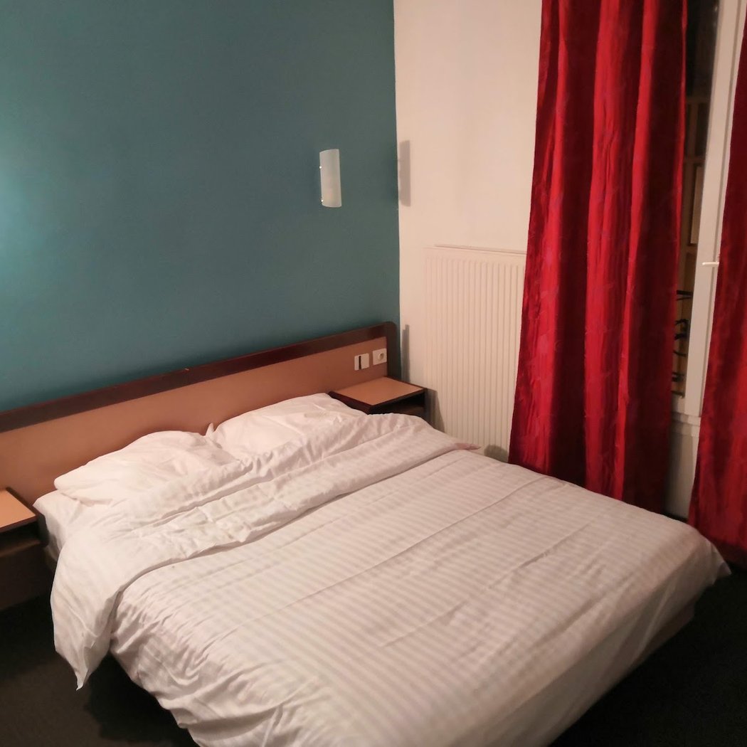 hôtel de la place 3